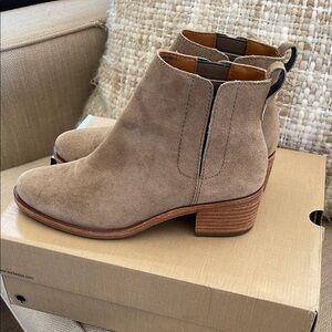 Women's Tan Suede Ankle Boots